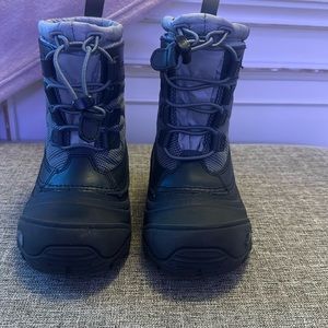 Boys extreamly warm north face boots